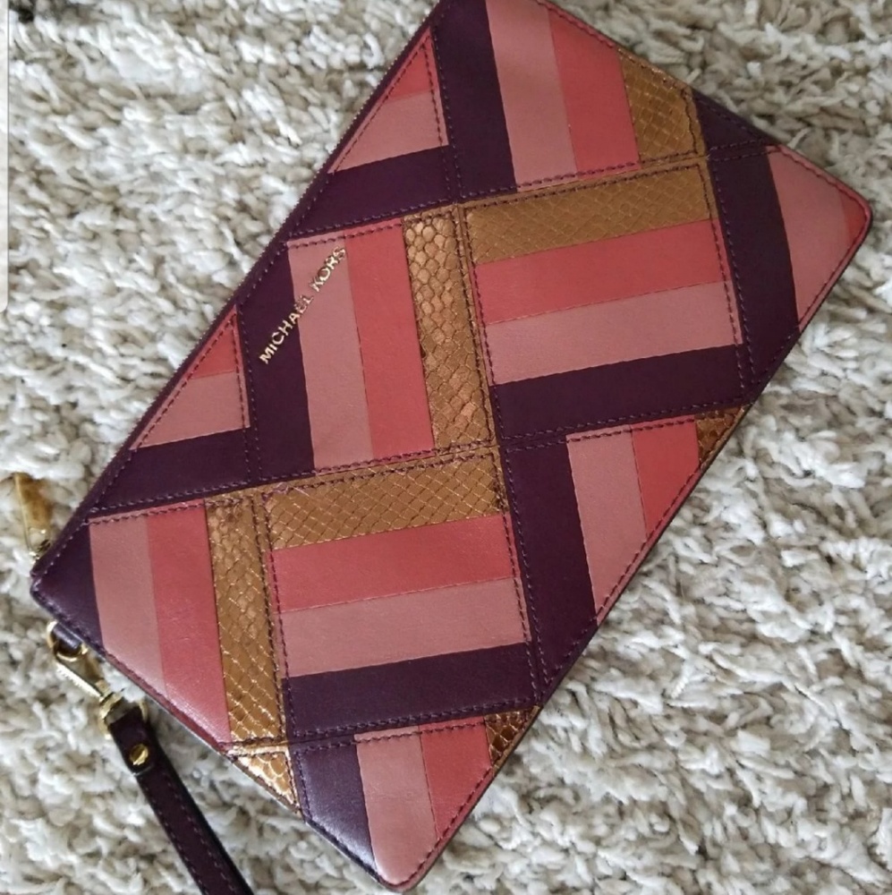 Michael Kors Wristlet / clutch